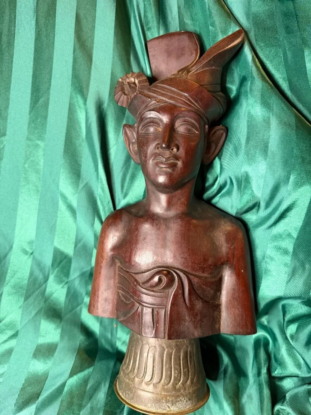 Vintage Hand-Carved Balinese Wooden Bust – Solid Hardwood – Film Prop